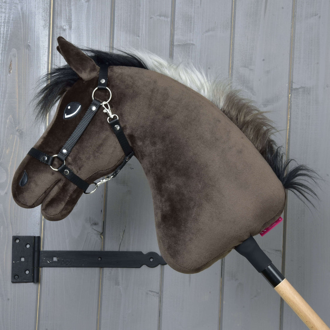 Hobby Horse Alfredo, fekete kötőfékkel