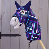 LarDen Hobby Horse védőruha kék (Lycra): sötétkék, lila és türkiz geometrikus minta, szemnyílások és behúzózsinór