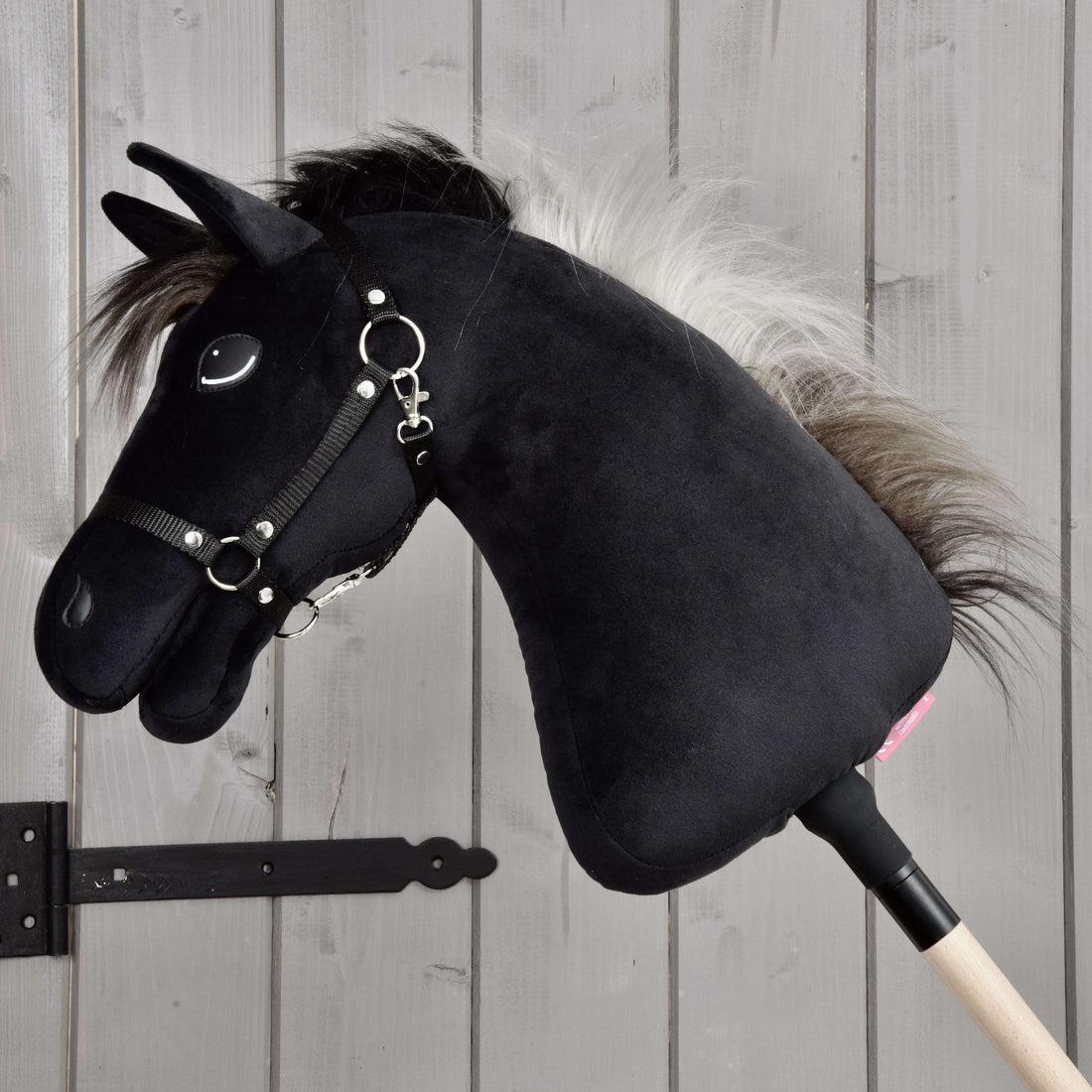 Hobby Horse Bond, fekete kötőfékkel