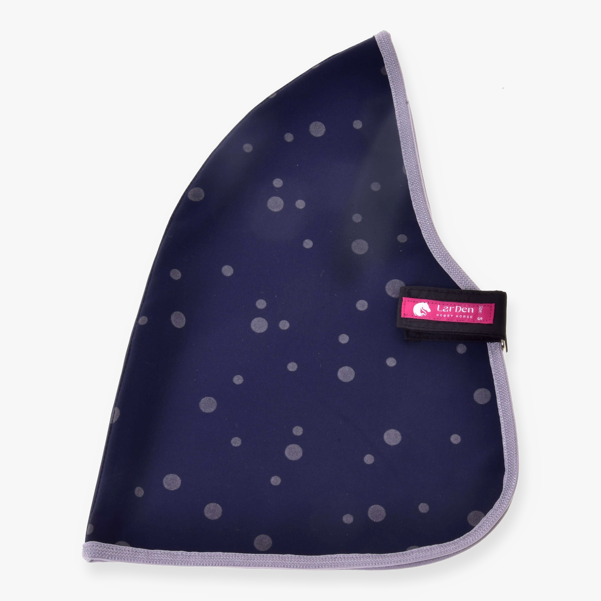 LarDen Hobby Horse istállótakaró Night Sky sötétkék színben, szürke pöttyökkel, világosszürke szegéllyel és rózsaszín címkével, kiterítve