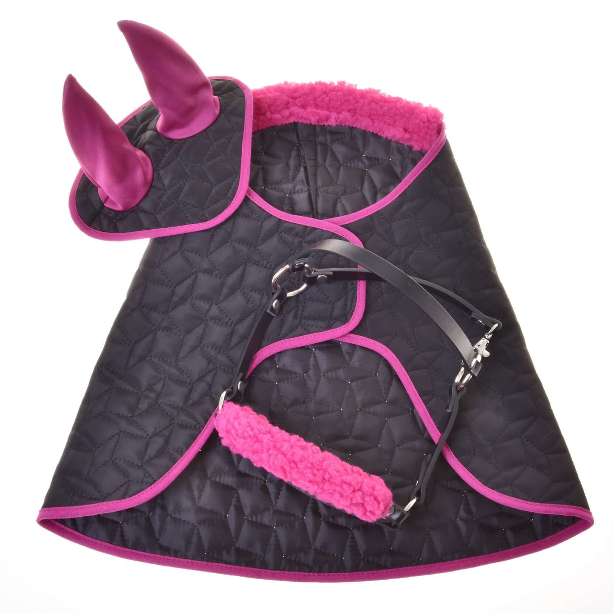 Set Thermo Pinkie for Hobby Horse laid flat: black quilted blanket with fuchsia collar, ear bonnet and halter